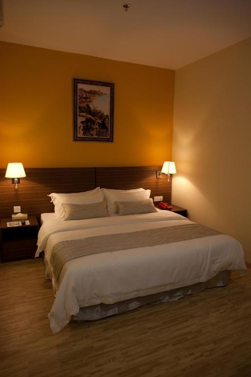 Pine Tree Hotel Batu Pahat Room photo